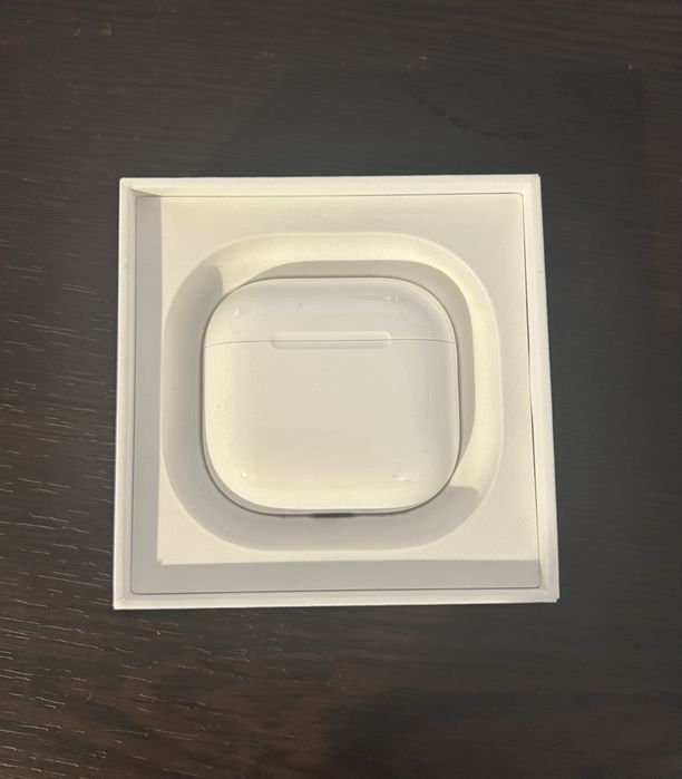 AirPod 4 2024 NOI