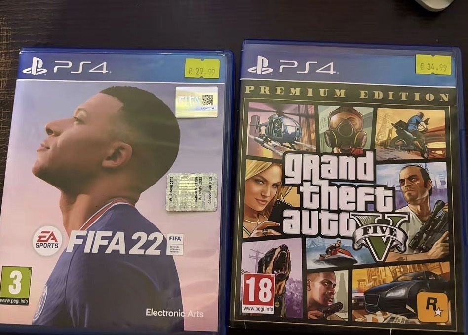 Playstation 4 slim