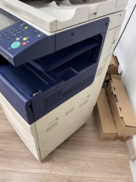 Прдается цветной принтер xerox centre 7220i