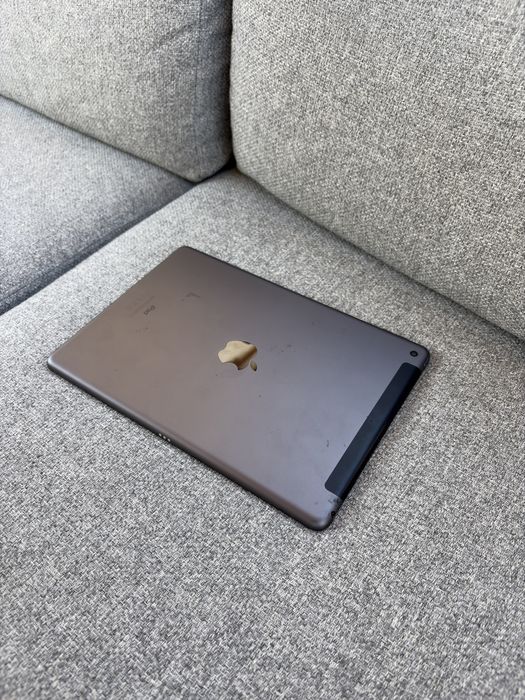 Ipad 8-ма Генерация, 32GB wifi + cellular