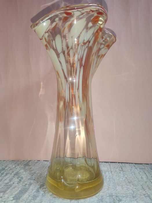 Продам цветные вазы