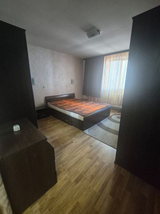 Inchiriez apartament central
