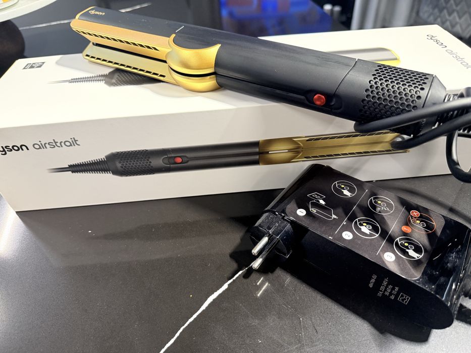 Dyson airstrait златно/черно