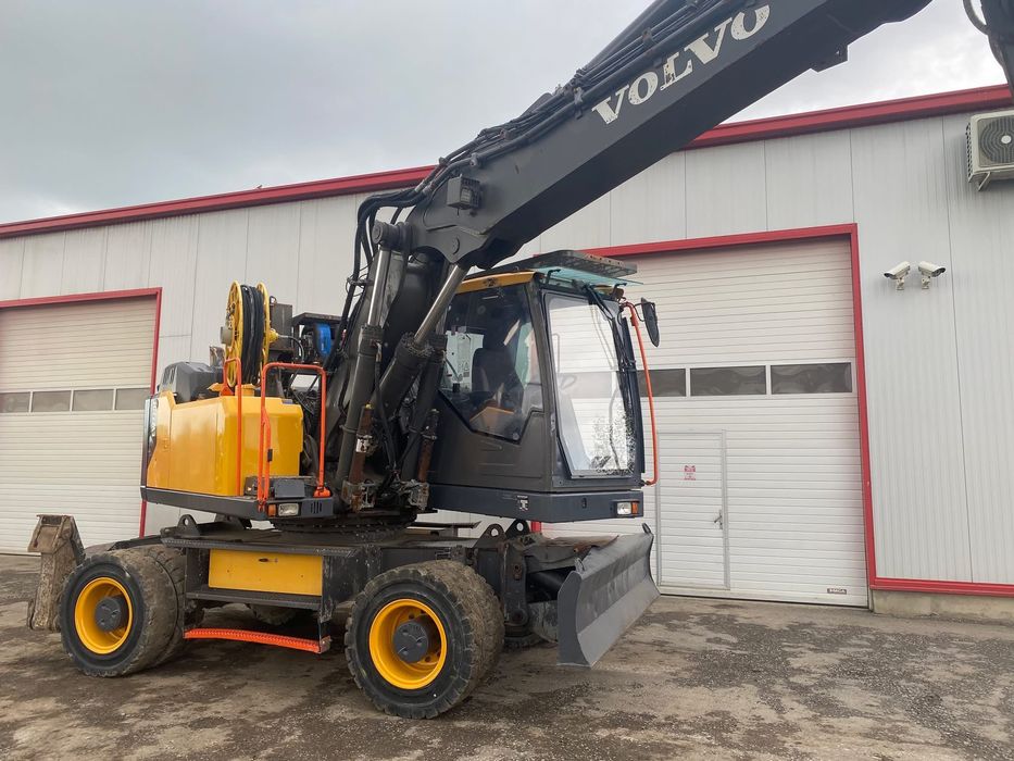 Excavator Volvo EW220E full dotat ofer garantie
