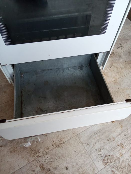 Продам газплиту Дарина с редуктором