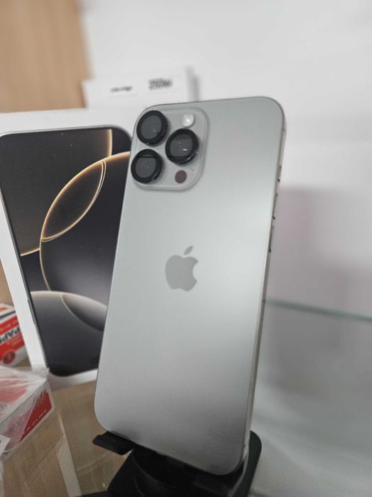 Magazin cu rate Iphone 16 pro max 512 ca nou 1 an garantie