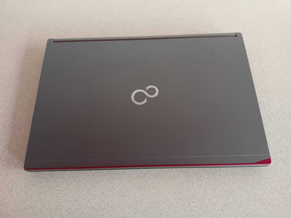 Elemente Fujitsu Simens LifeBook E754