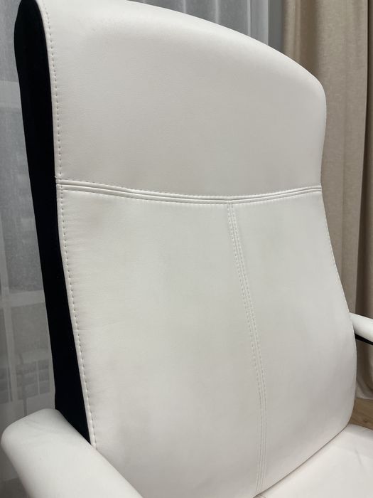 Офисное кресло как новое