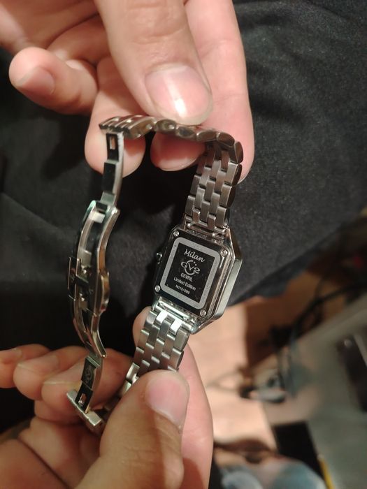 Продам Часы Gevril
