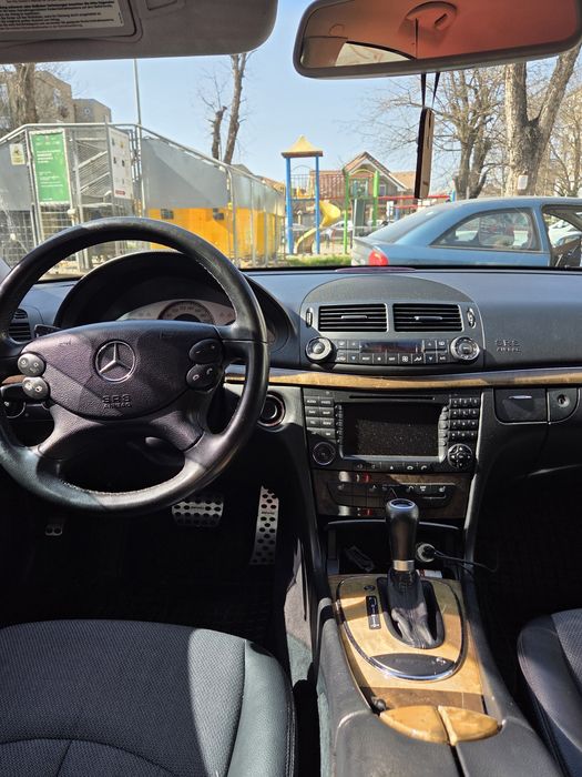 Vând mercedes E200 2006  motor 2.2foarte bine întreținut 231.000 km