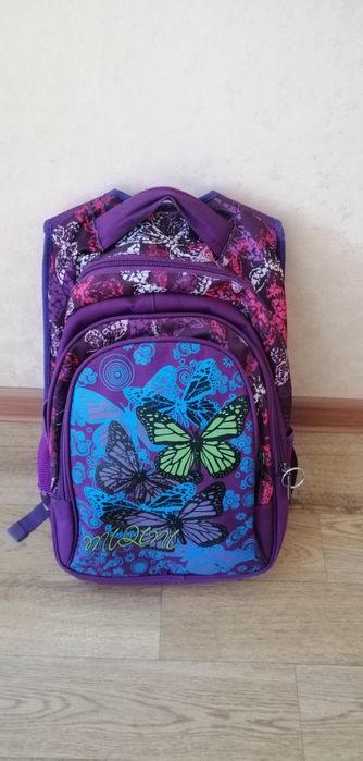 Продам 2 школьных рюкзака