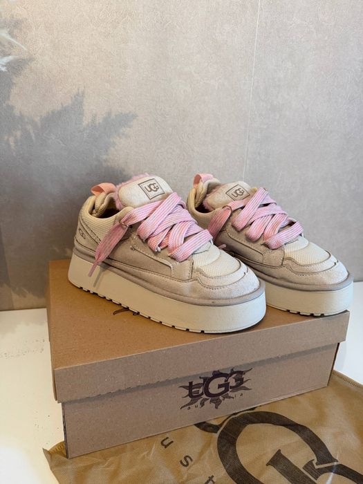 Adidasi UGG Lowmel roz