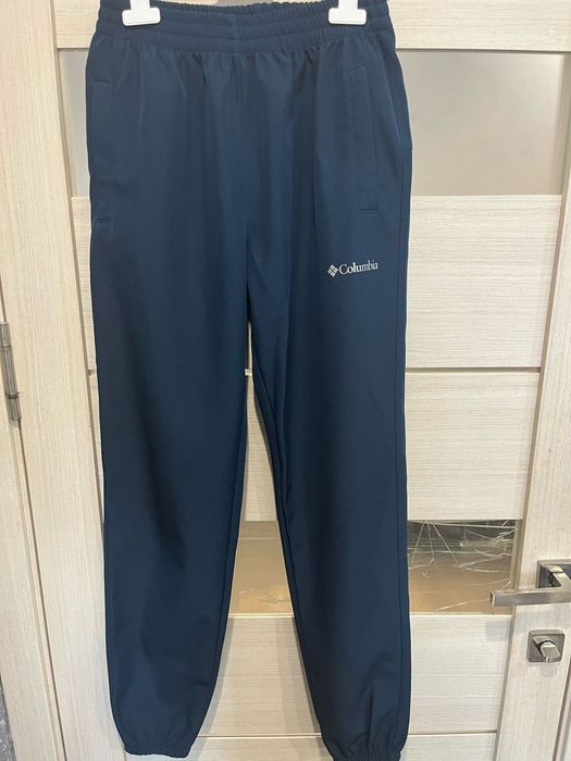 Продам спортивный костюм