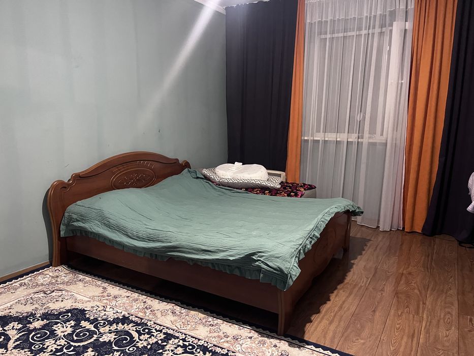 Продам спальный гарнитур