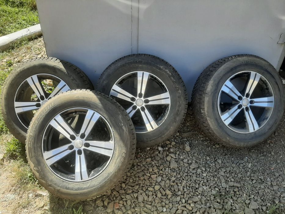Продам диски с резиной 5*115р17
