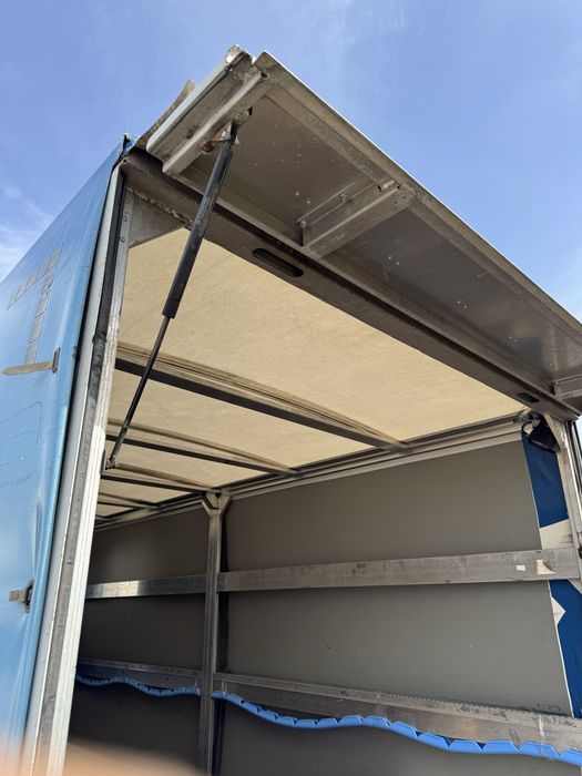 Алуминиева Каросерия с Падащ Борд от Iveco Daily