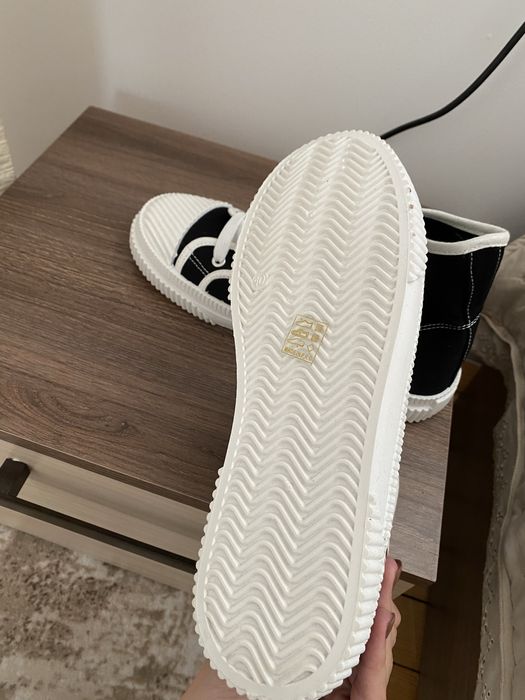 Черни високи кецове