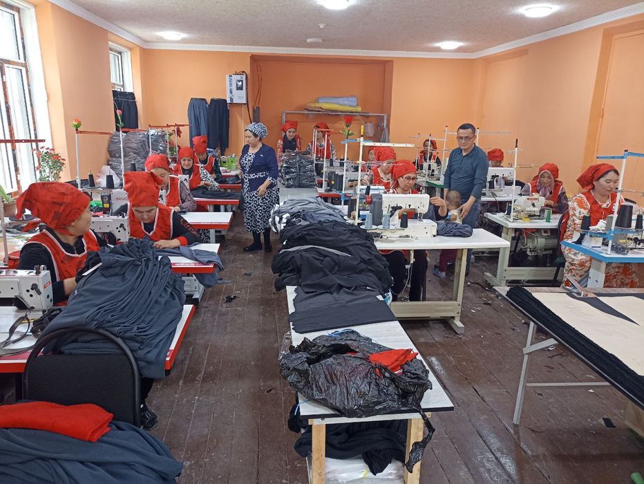 Trikolar XB va Funta materialidan