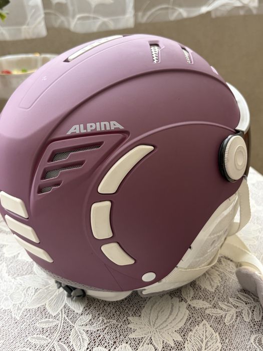 Шлем горнолыжный