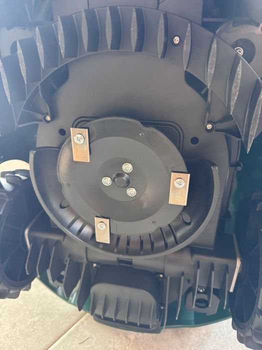 Robot de tuns iarba Parkside