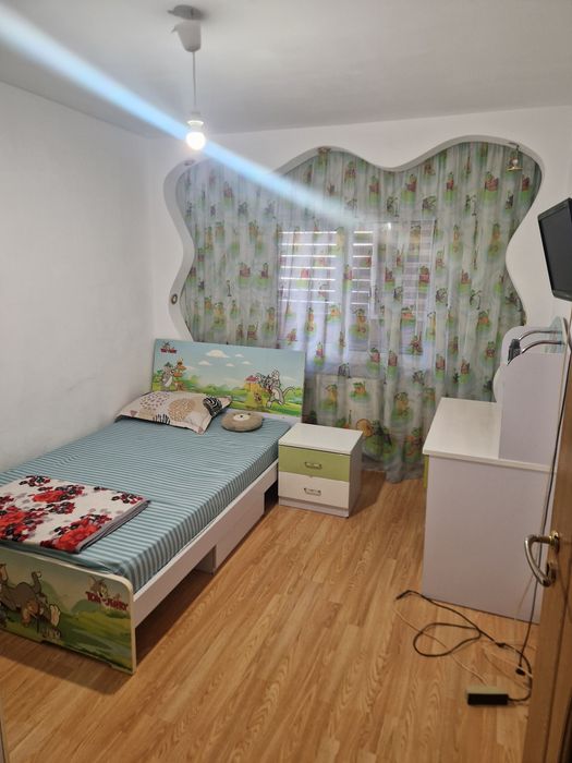 Închiriez apartament cu 3 camere decomandat in Tudor Vladimirescu