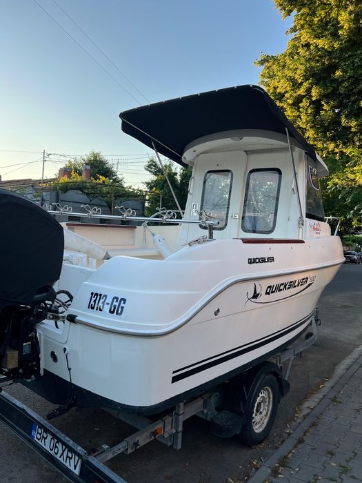 Barca quicksilver pilothouse
