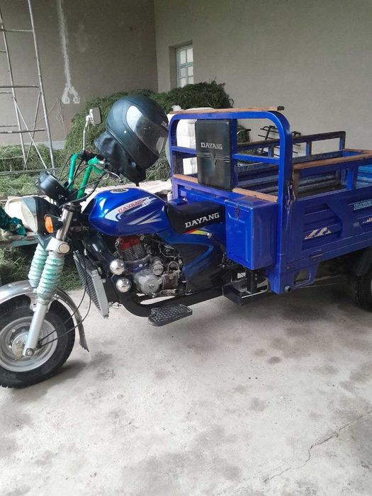 Мотоцикл грузовый