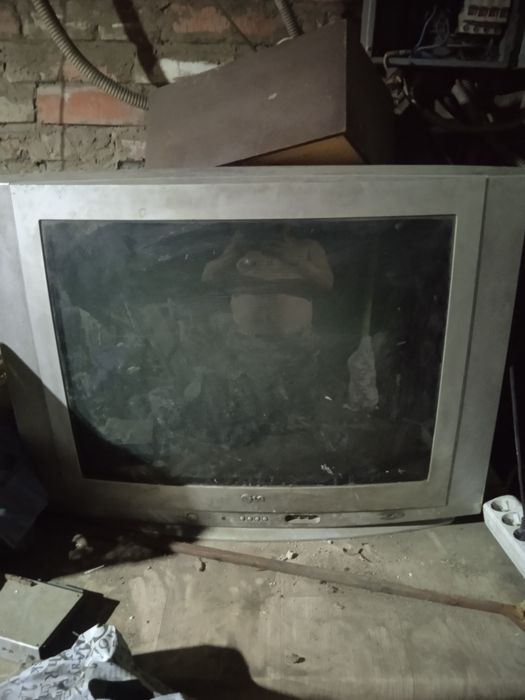 Телевизор бу может быть кому нужно