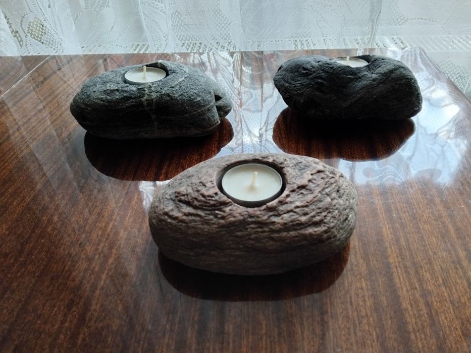 Свещници и украса от естествен камък