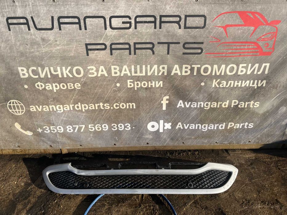 Решетка Mercedes GLA X156