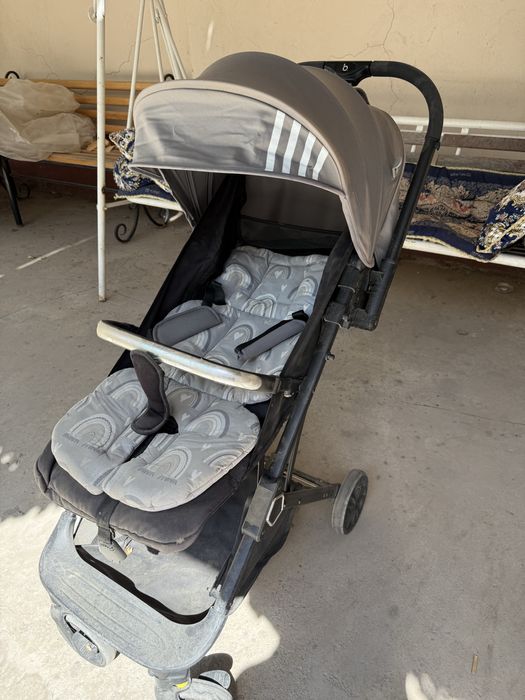 Детская коляска(складная)