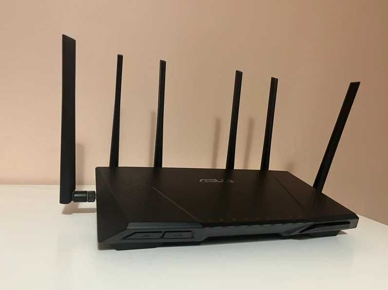 Router Asus ROG RT-AC3200 tri-band