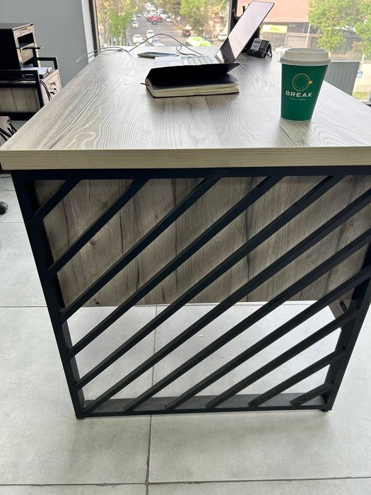 Офисная мебель лофт в ассортименте почти новая