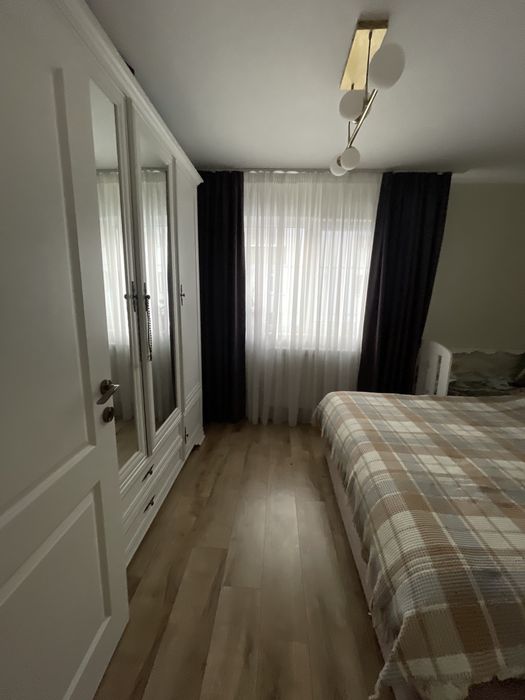 Vand apartament cu 2 camere situat pe Strada 2 Graniceri