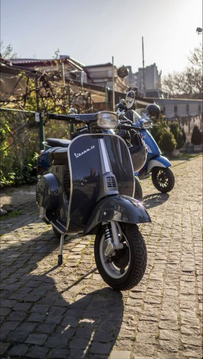 Vespa retro de inchiriat pentru evenimente