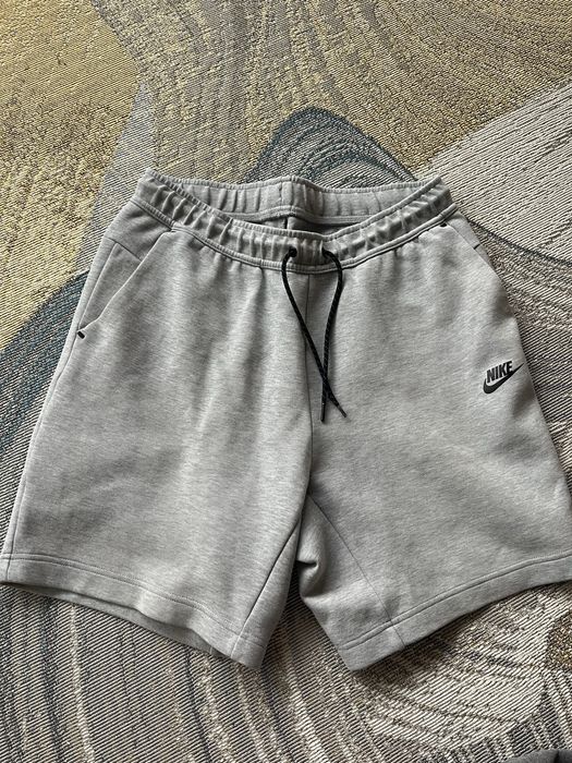 NIKE Tech Fleece : размер М / Оригинал