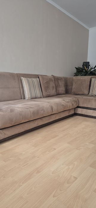 Диван ъглов голям