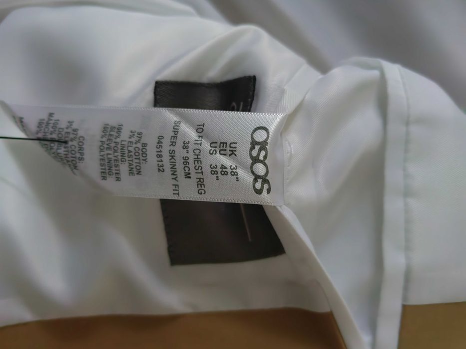 !Nou! Vand sacou nou de barbati marca ASOS marimea M