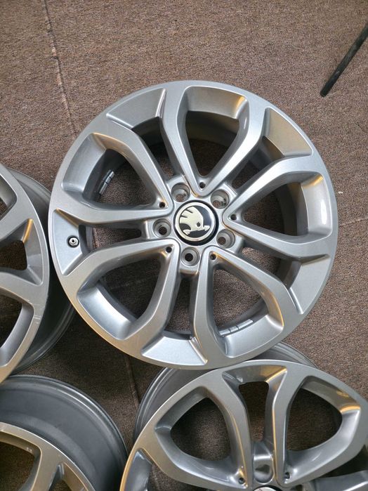 4 Jante Aliaj 5x112 17'' 7J ET 48.5 - OE VW Golf Passat Touran Sharan Caddy T-Roc Tiguan / Skoda Octavia Superb Yeti Karoq
