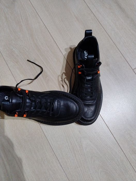 Pantofi bărbați cu șiret din piele naturala