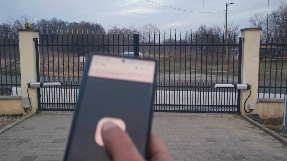 Automatizari porti BFT premium telecomanda aplicatie montaj Baia Mare