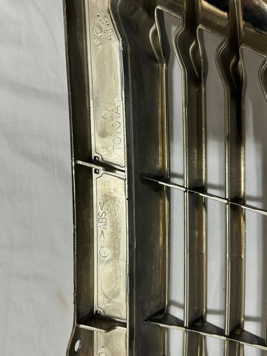 Решотка для тайота 50 бу