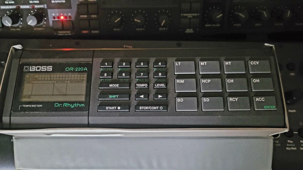 Drum Machine (drum machines)