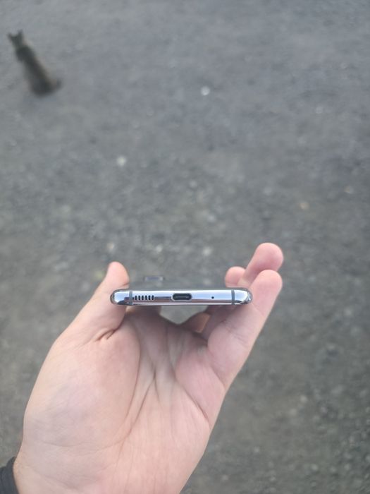 Samsung s20 Космический серый