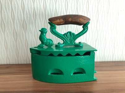 Ютии на жар! Стари антики, напълно реновирани.