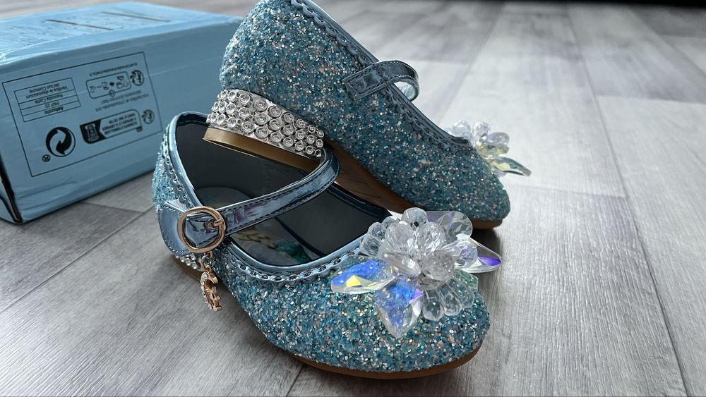 Туфли на девочку