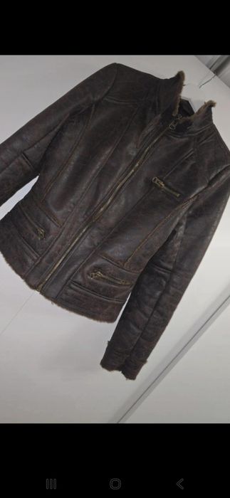 Geaca scurta stil cojoc Zara