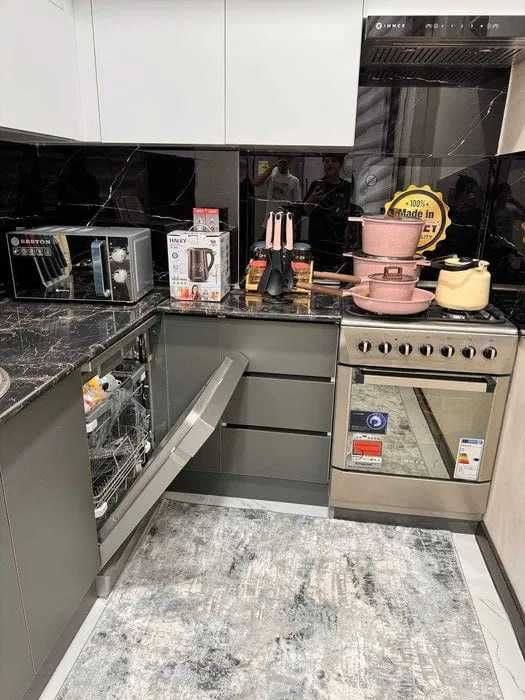 Цум Космонавты 3комнат 110кв АРЕНДА В Центре Города айбек метро НОВАЯ