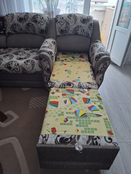 Продам угловой диван+кресло