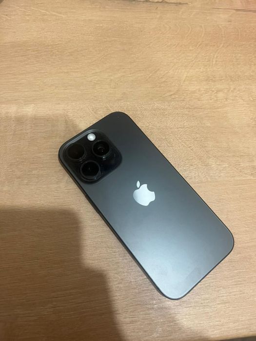 Продаю Iphone 16 pro